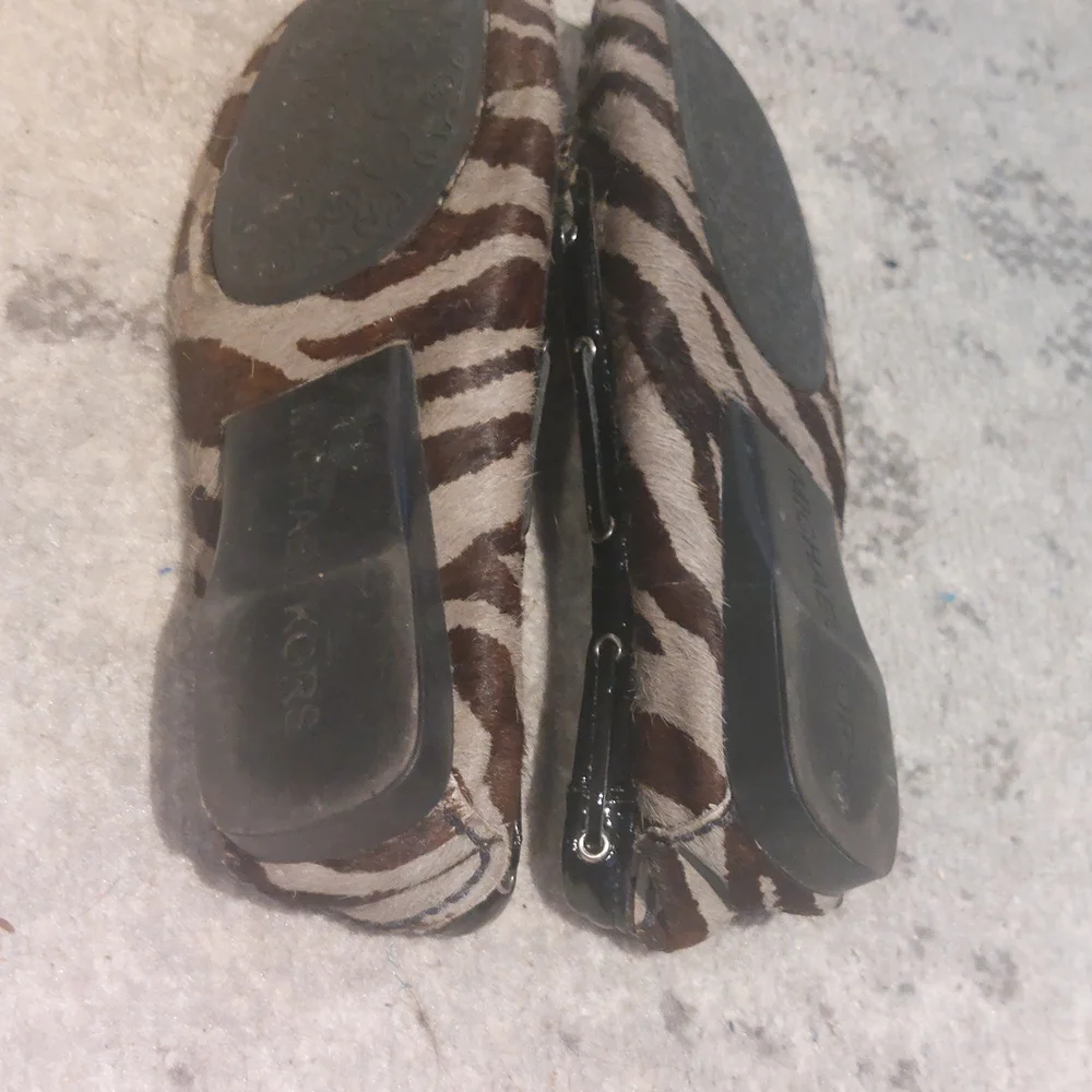 MICHAEL Michael Kors Brown and Beige Zebra-Print Moccasin Flats - Picture 4 of 5